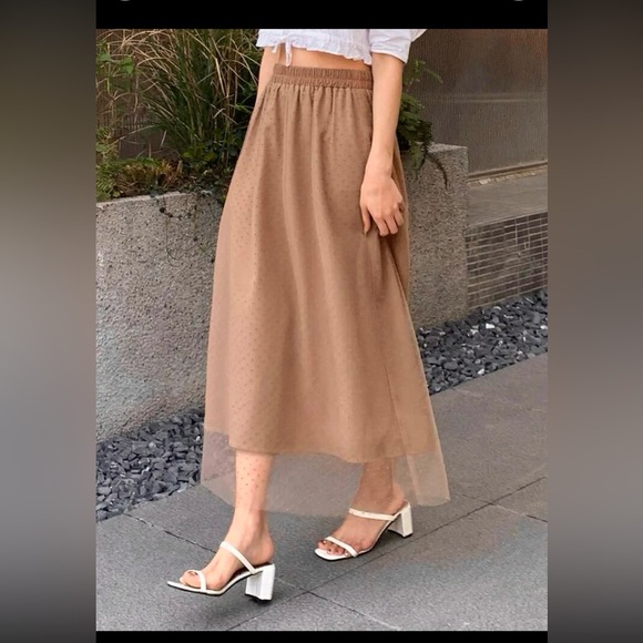 Korean style elastic waist mesh overlay beige skirt - Picture 2 of 5